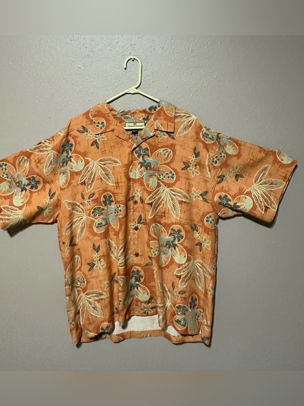 Tommy Bahama 100% Silk Hawaiian Shirt Size XL Orange and Green Floral